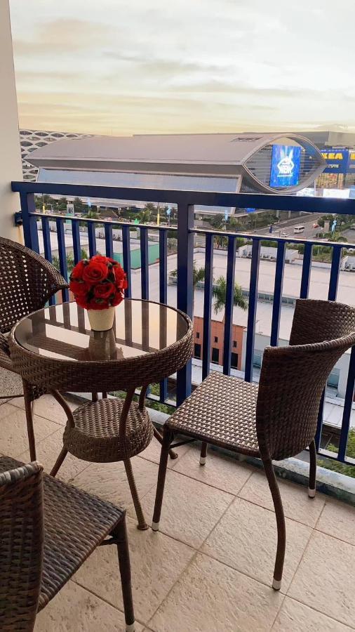 Azenith Staycation At Sea Residences Moa Pasay Exterior photo